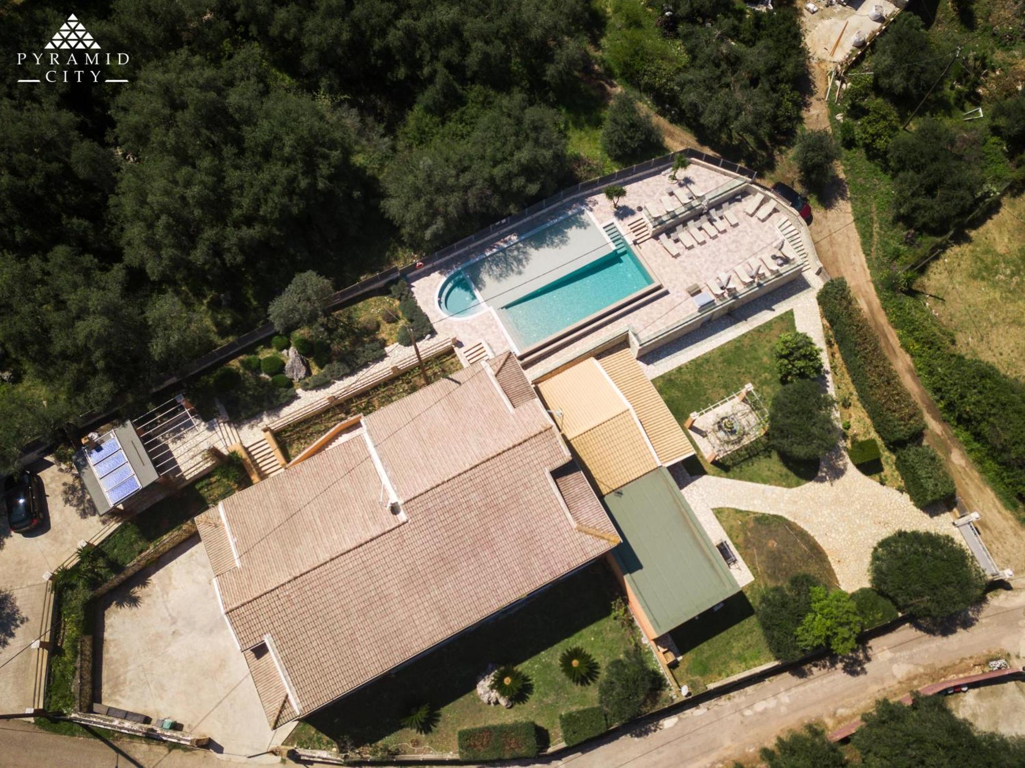 Pyramid City Apartments Agios Spyridon  외부 사진